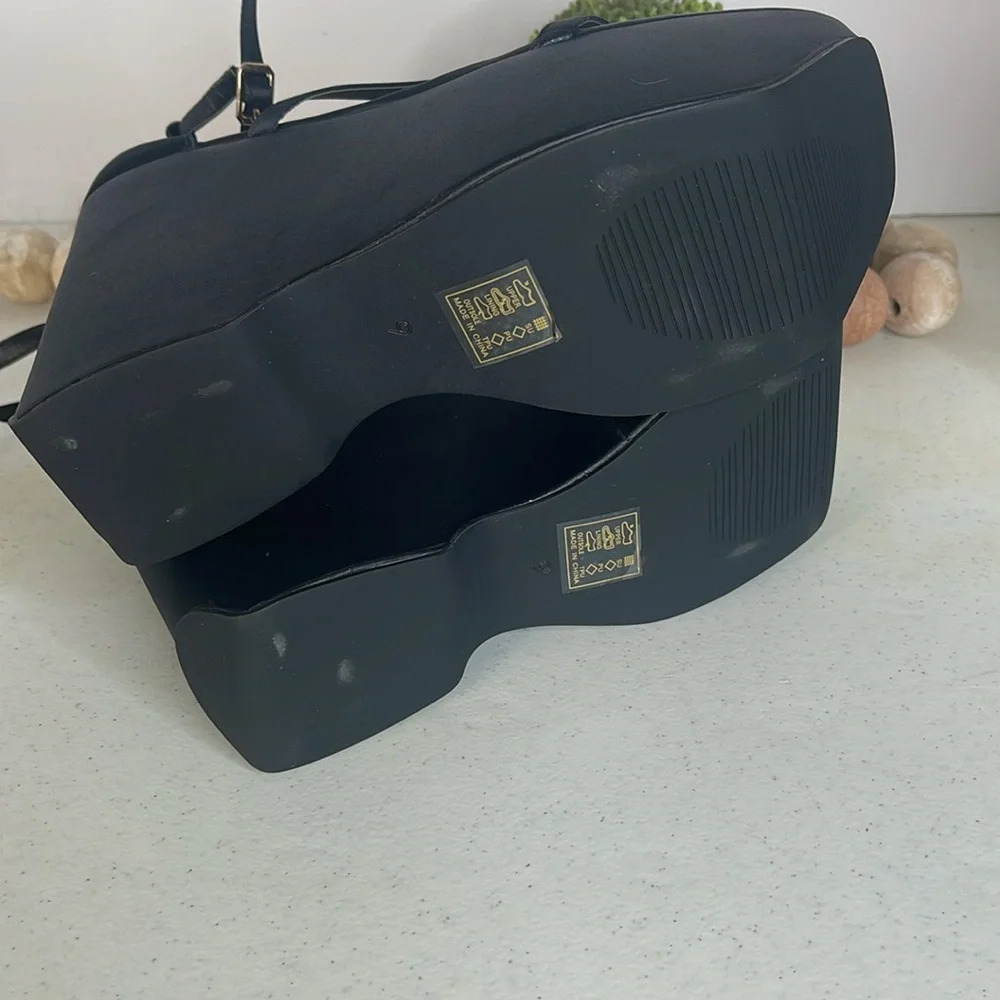 AZALEA WANG TOUCH THE SKY WEDGE SANDAL IN Black Sz 9 - Picture 6 of 9